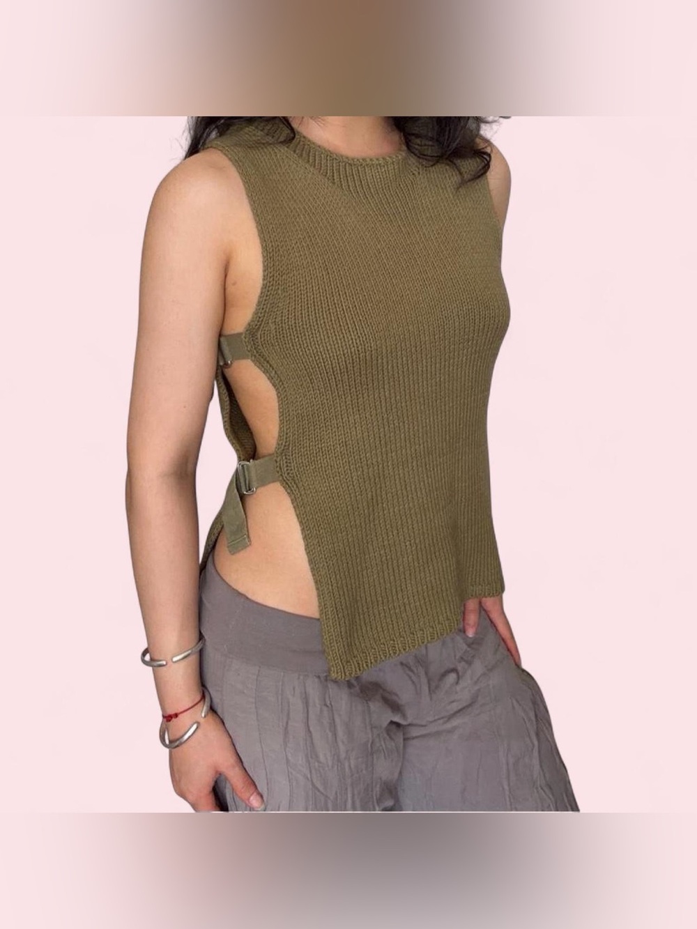 sleeveless knit buckle top